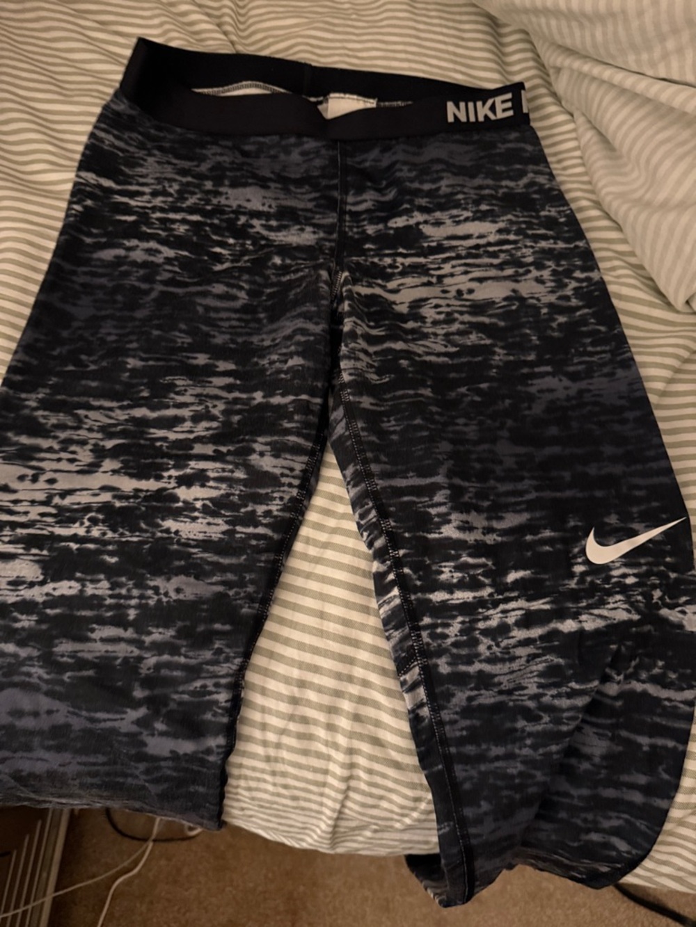 Nike women’s leggings size large